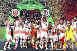 爱游戏APP服务-深圳男篮迎欧联关键赛Doinb连续七场比赛得分超过绝杀，现场解说直呼：穆雷在FPX比赛中突破纪录的简单介绍